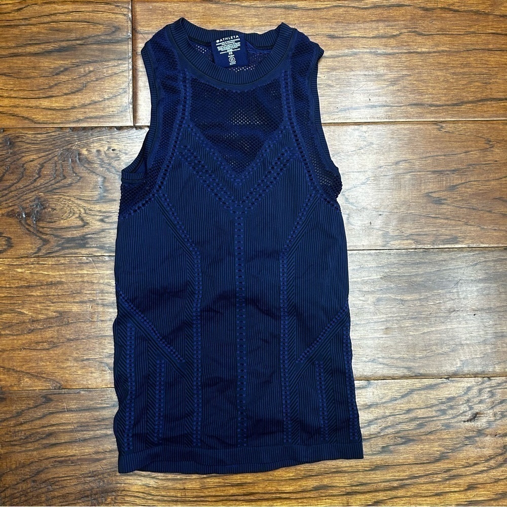 Athleta‎ two toned oxygen tank